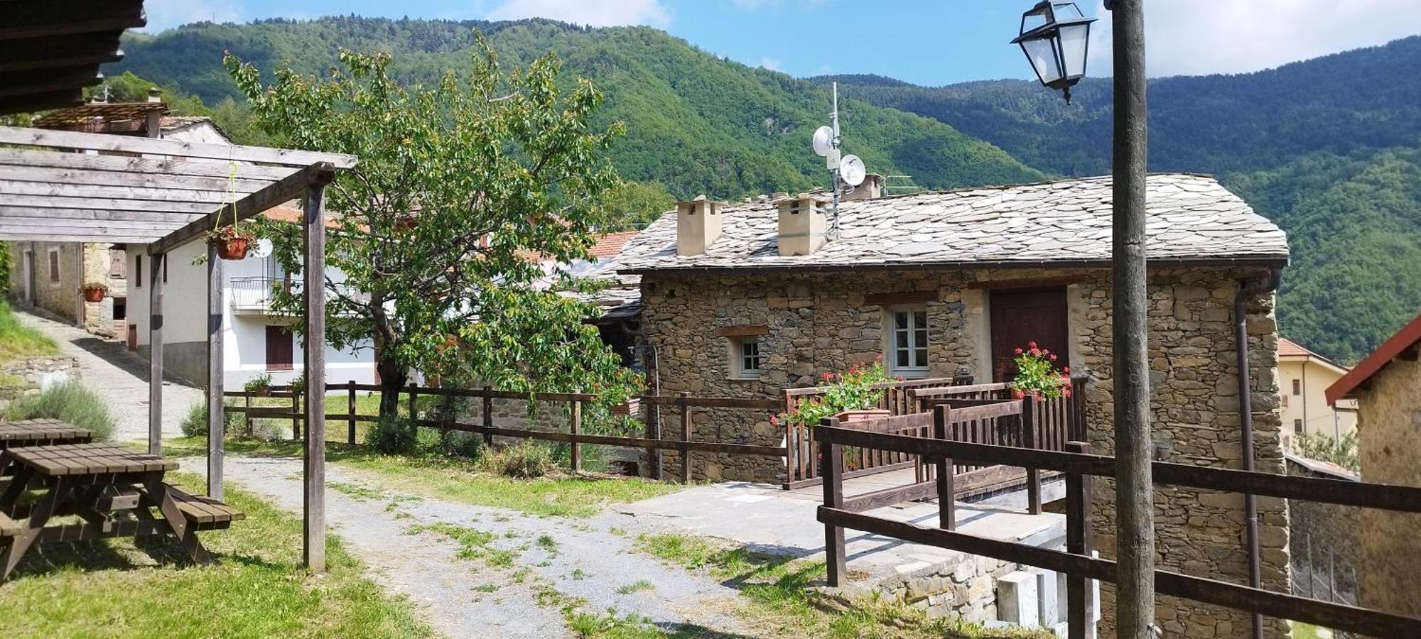 Готель Rifugio Ca' Da Cardella Mendatica Екстер'єр фото